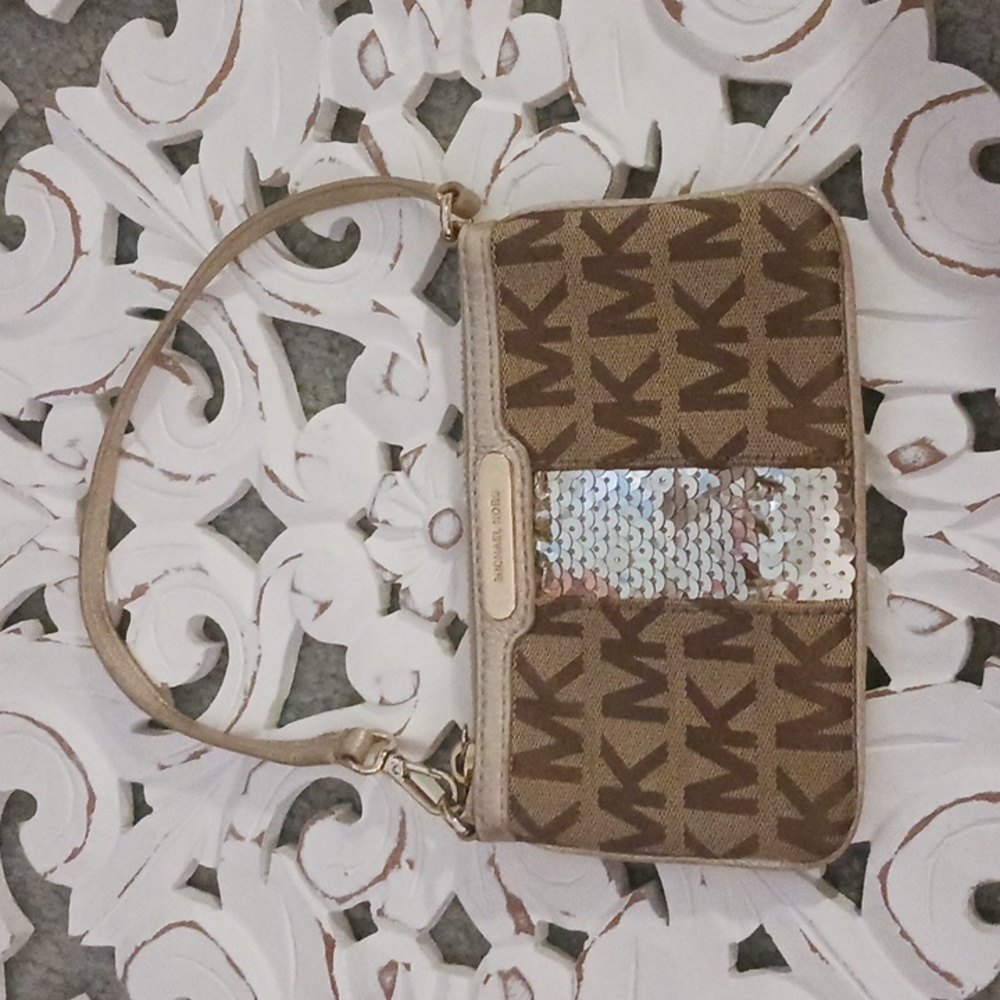 Michael Kors Wristlet